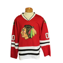 Load image into Gallery viewer, National Lampoon&#39;s Christmas Vacation Griswold #00 Red Hockey Jersey